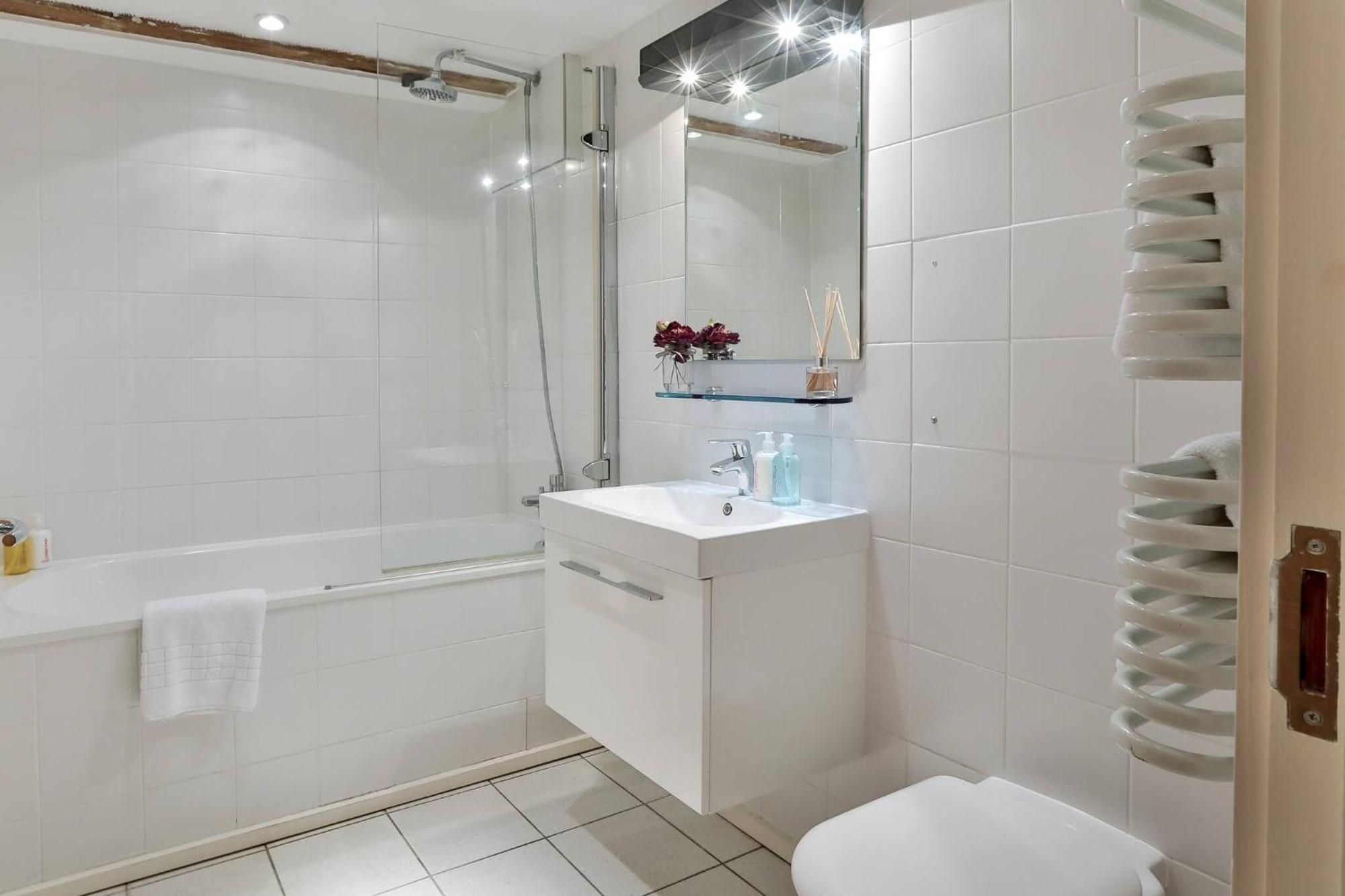 Wild Roses Serviced Apartments - Excel Warehouse 1 London Exteriör bild