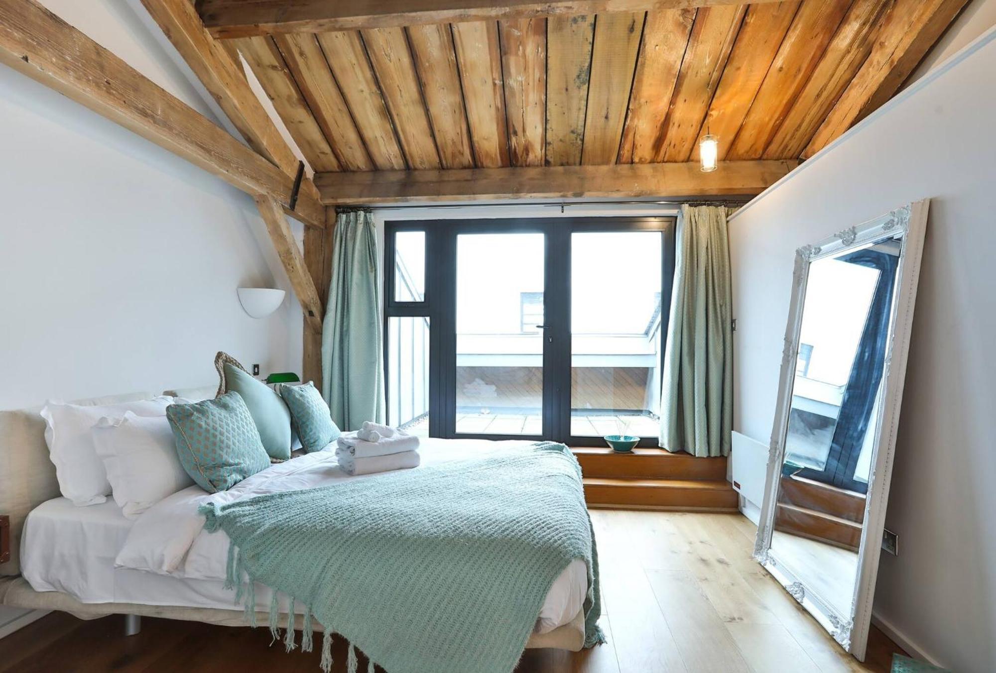 Wild Roses Serviced Apartments - Excel Warehouse 1 London Exteriör bild