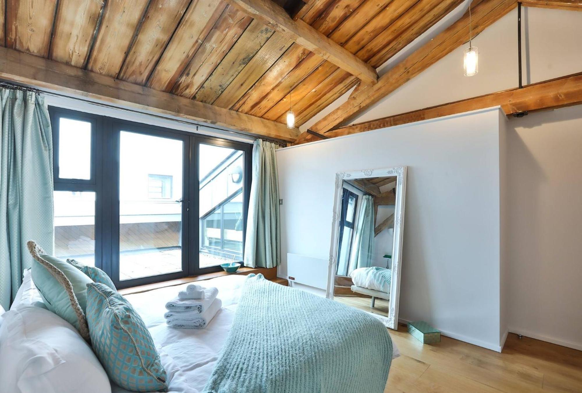 Wild Roses Serviced Apartments - Excel Warehouse 1 London Exteriör bild