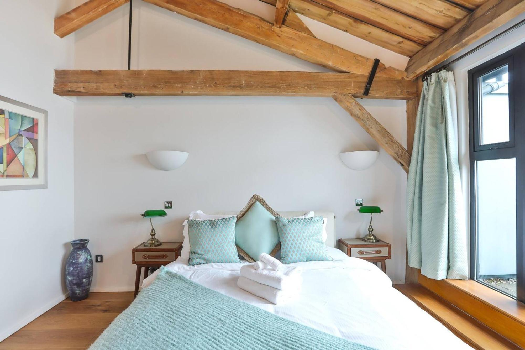 Wild Roses Serviced Apartments - Excel Warehouse 1 London Exteriör bild